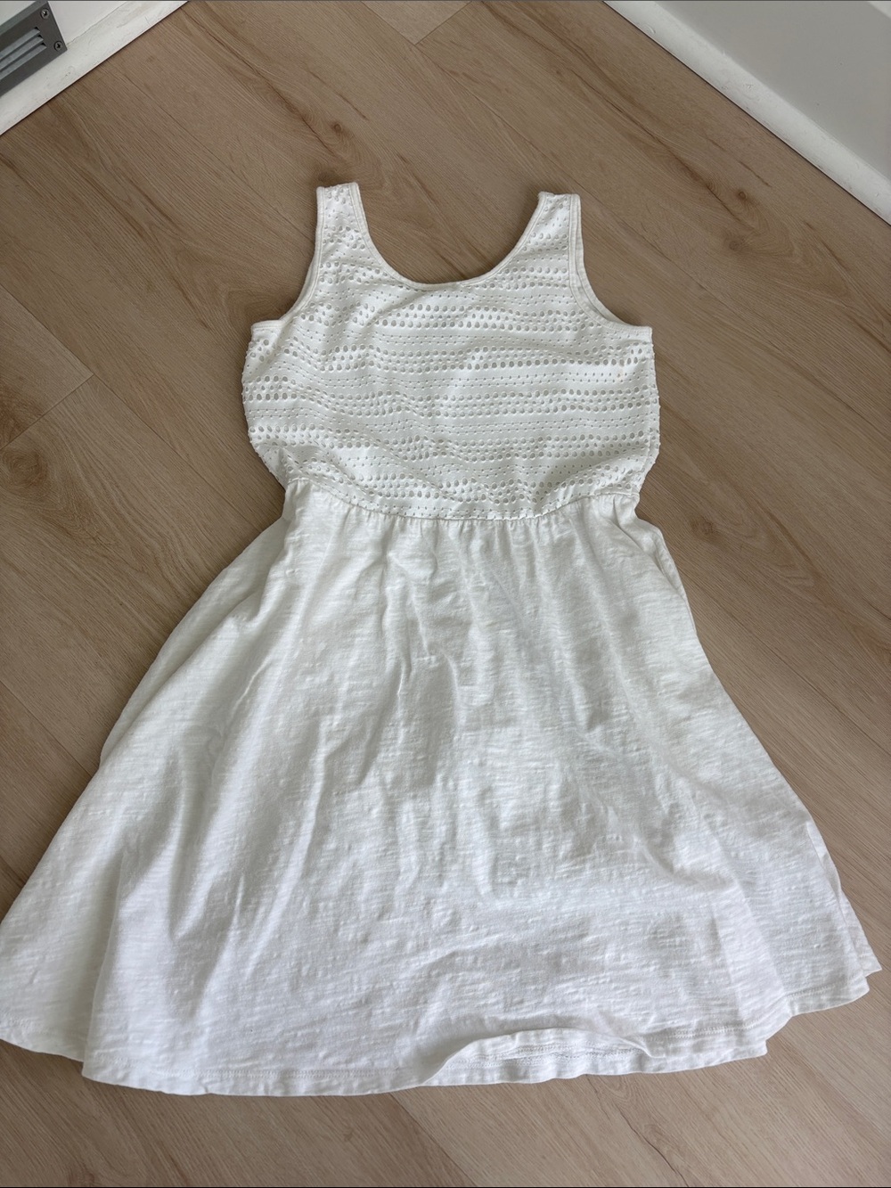 Old Navy White Crewneck dress